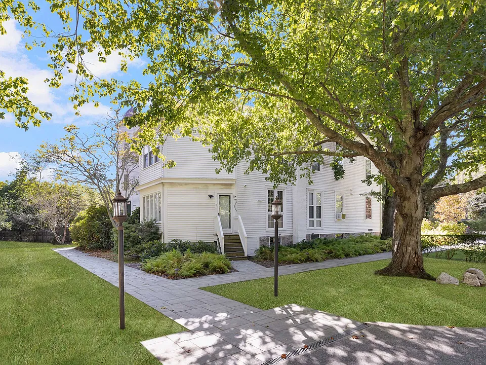 446 Bellevue Ave #4