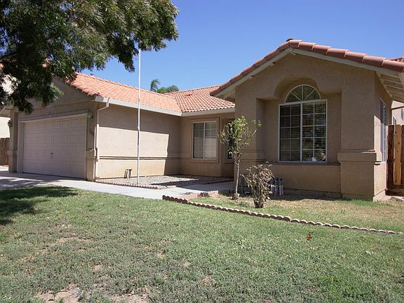 4th image of 640 Zinfandel St