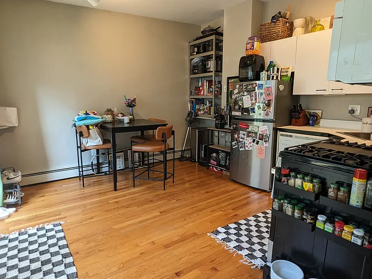 9 Vinton St #1 — Photo 4