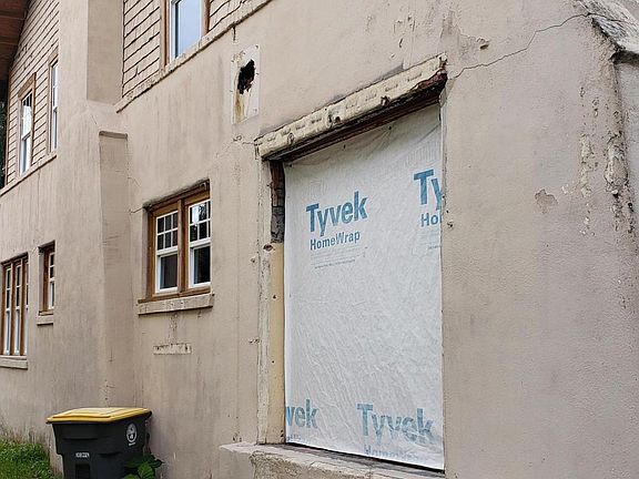 5th image of 2536 Herschel St