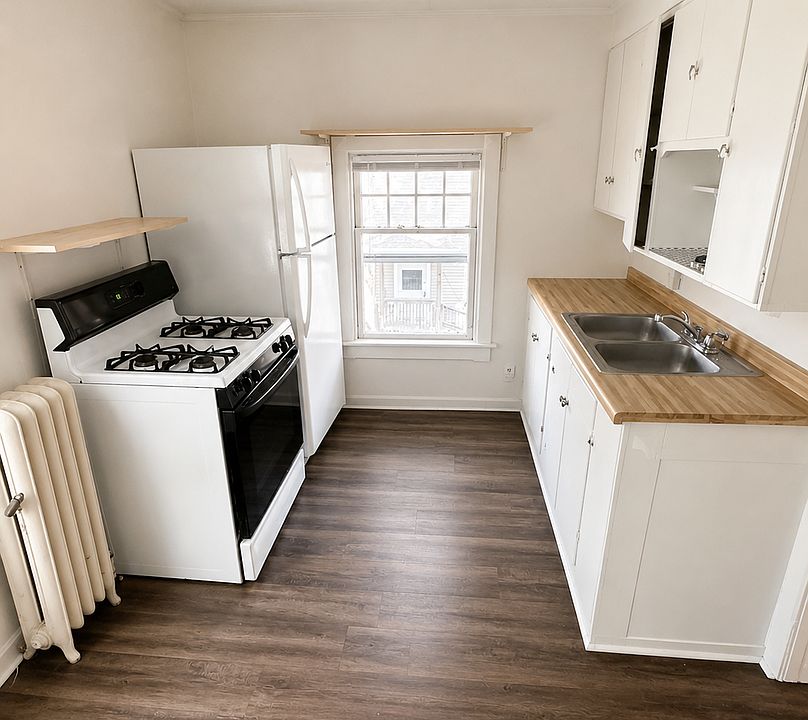 2nd image of 1030 Jenifer St APT 3