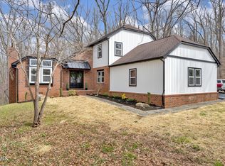 618 Golf Course Dr, Elizabethton, TN 37643