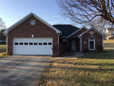 1024 Riverpointe Dr, East Bend, NC, 27018