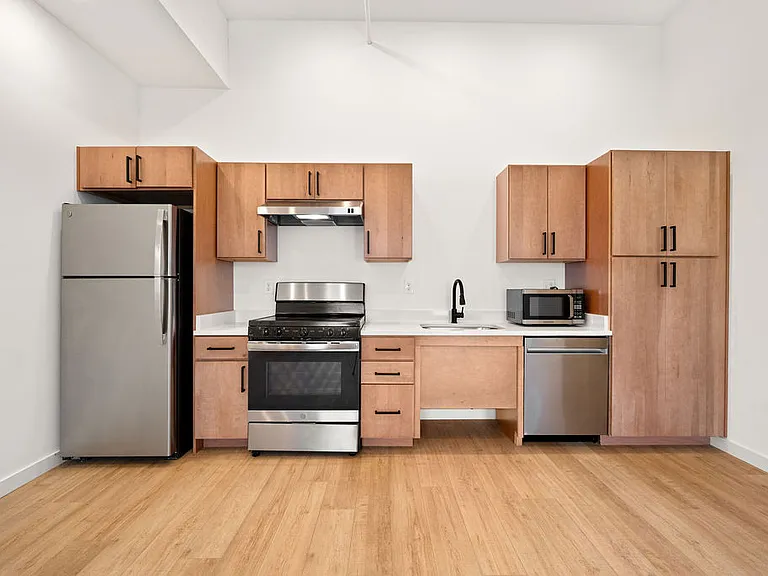 623 E Main St #105 — Photo 3