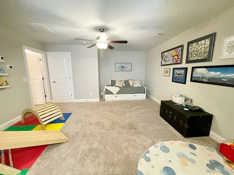 116 Herman Dr — Photo 10