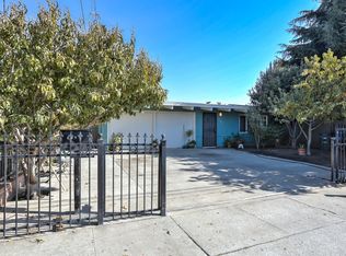 2572 Illinois St, East Palo Alto, CA 94303