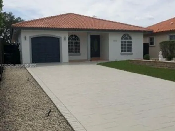 9910 SW 23rd St, Miami, FL 33165