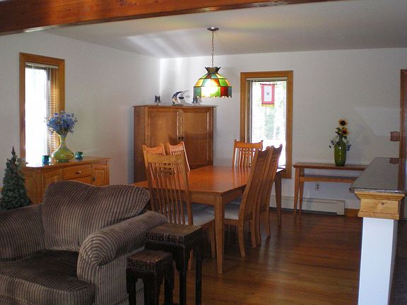 dining room with real hardwood floor