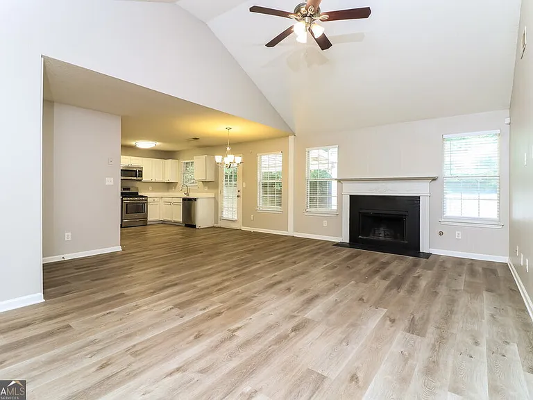 2860 Highland Hill Pkwy — Photo 5