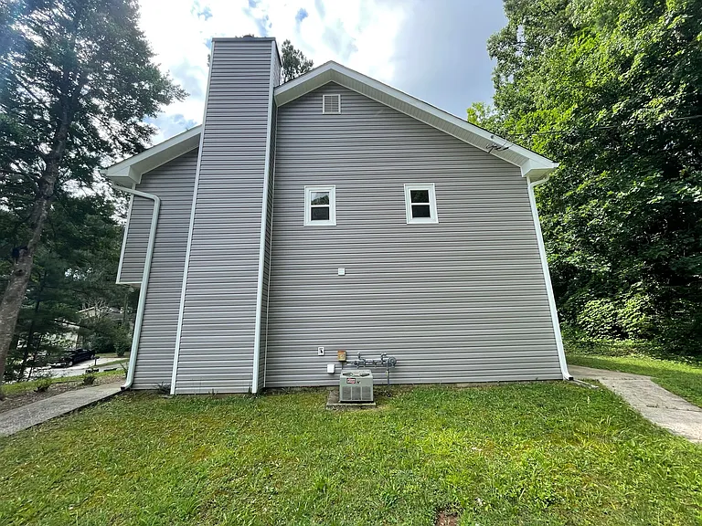 1438 S Diane Ct SE #A — Photo 13