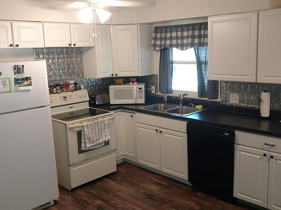 4th image of 1611 Langeland Ave