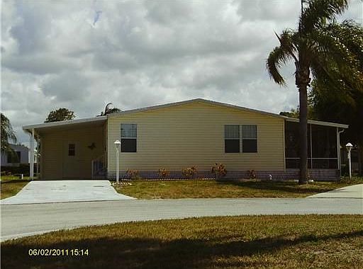 Home For Sale In Tropical Isles
