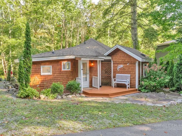200 River Road 2, Banner Elk, NC 28604