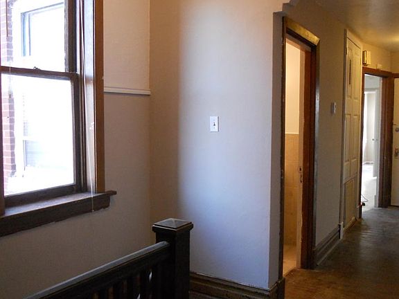 3rd image of 3616 Bamberger Ave #2