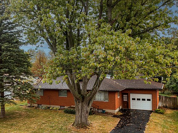 2nd image of 718 Bonnycastle Ave