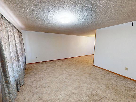 3rd image of 5715 San Felipe Rd SE