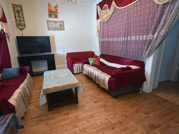 432 Charlotte St, London, ON N5W 4A4