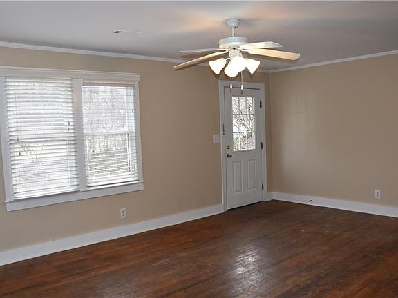 4th image of 825 N Mission Blvd