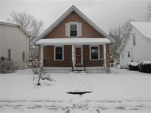 312 Bellaire Ave photo 1
