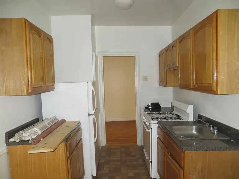 2148 Barnes Ave #112 — Photo 4
