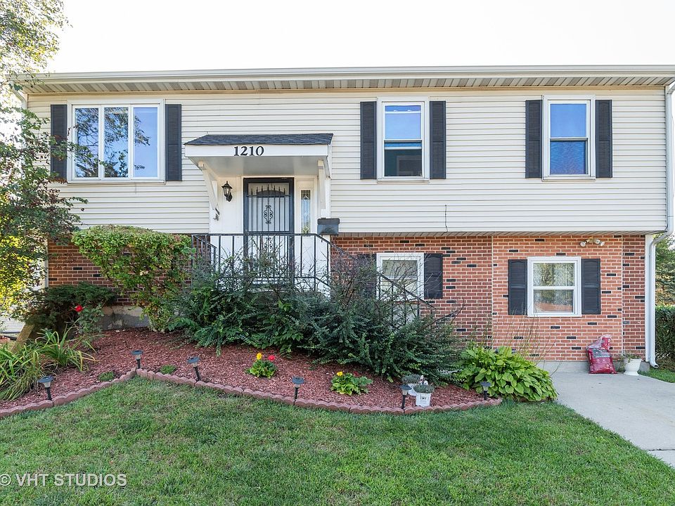 1st image of 1210 Foxcroft Dr