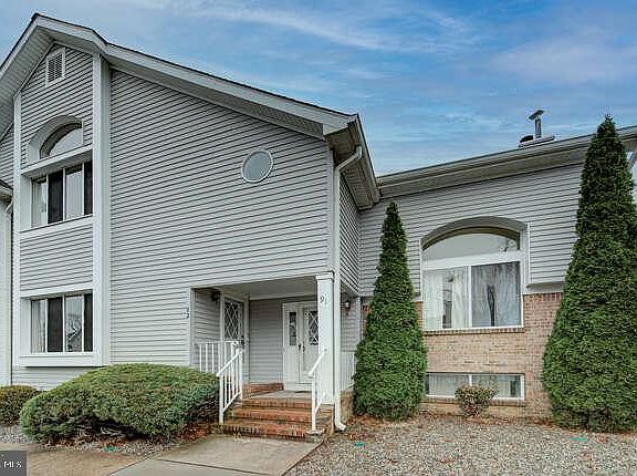 2nd image of 92 Joann Ct