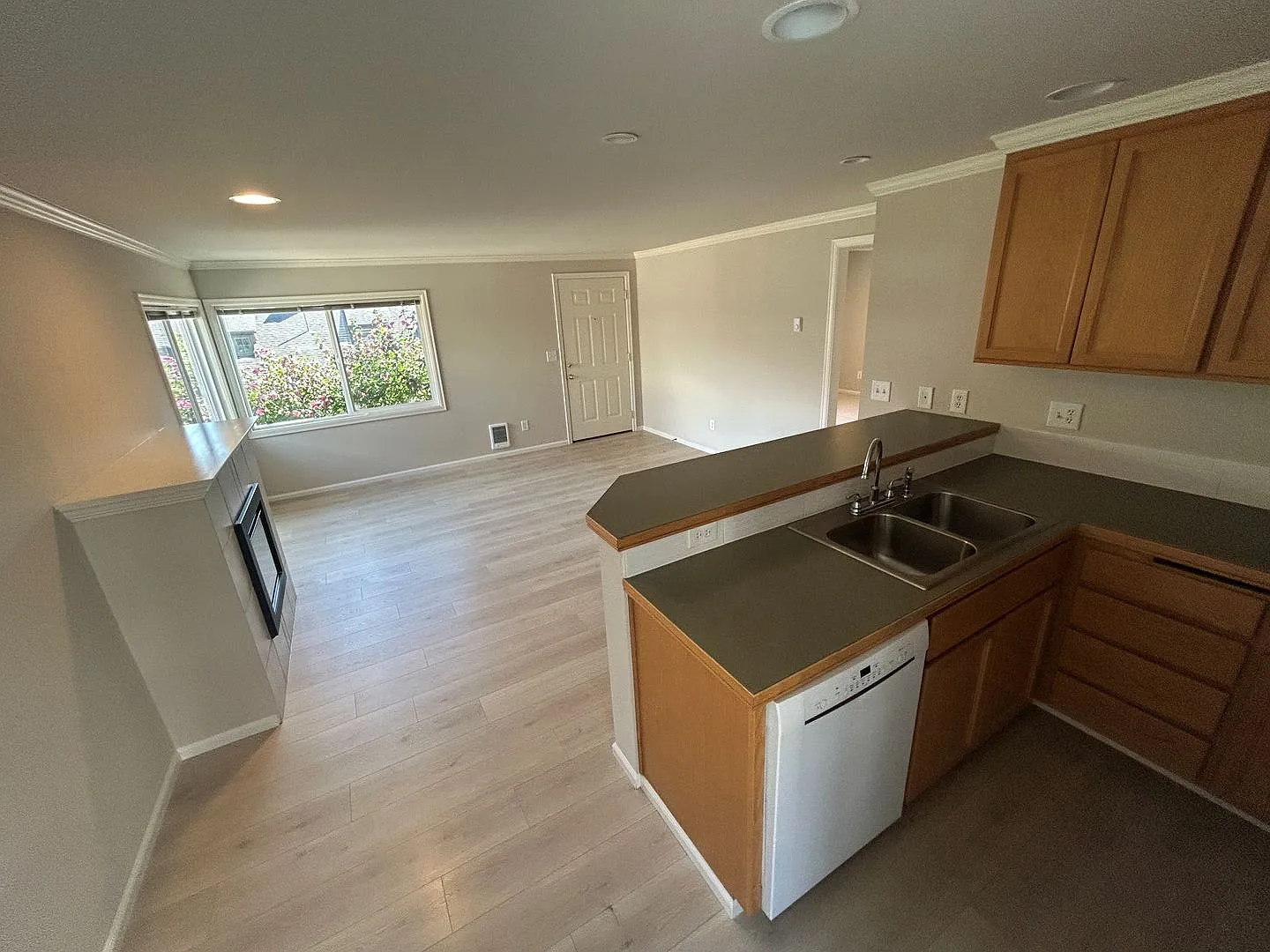 Buchan Apartments in Madison Park — Photo 3