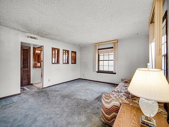 5th image of 1538 Forest Ave