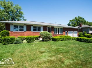 16 Surfwood Dr, Colonie, NY 12205