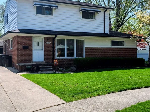 9119 Montana Ct, Livonia, MI 48150