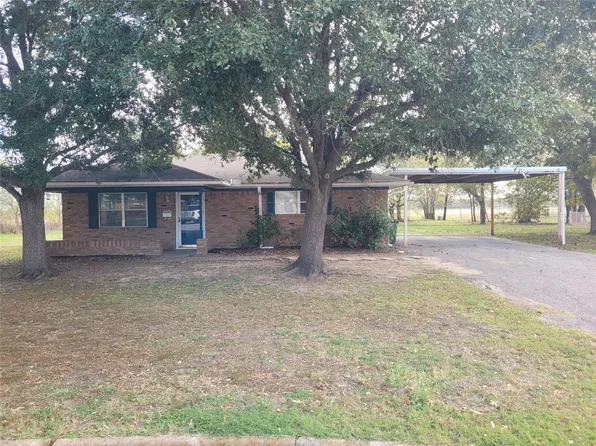 312 S P Cir #L, Kerens, TX 75144