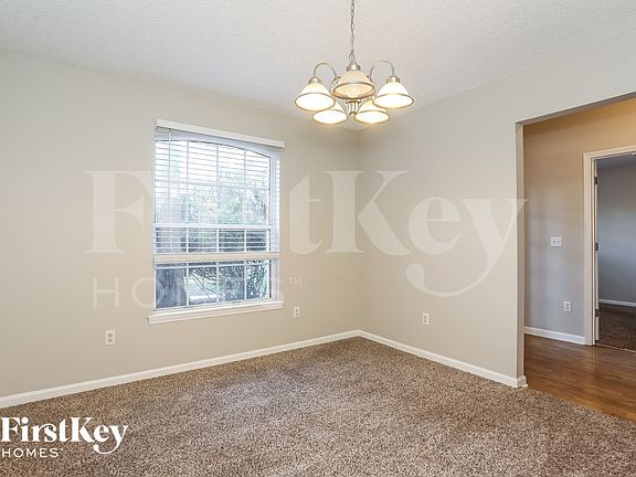 5th image of 1009 W Arcaro Ct