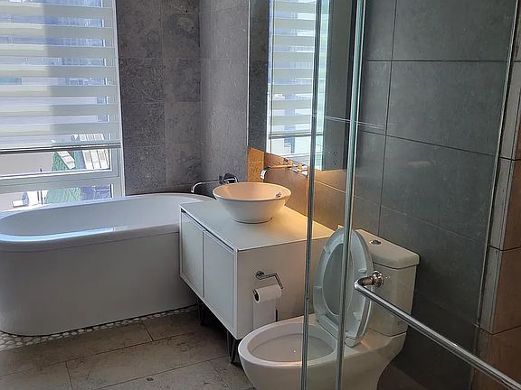 4th image of 247 W 46th St APT 2205