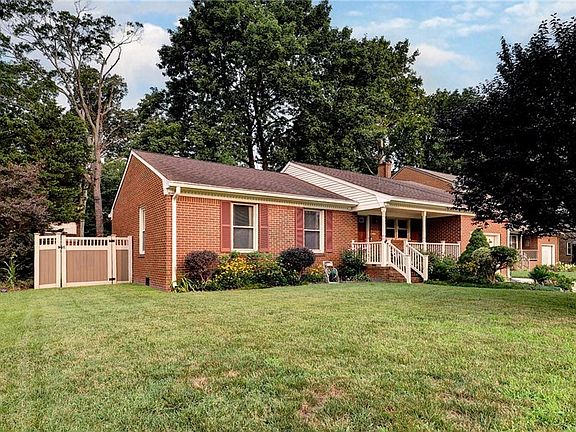 2nd image of 3 Bonney Ln