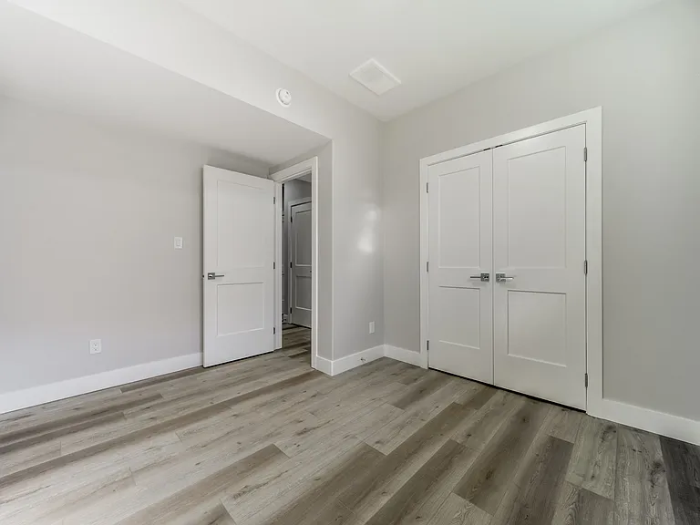 595 Black Stone Blvd #B — Photo 13