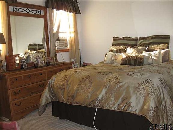 5th image of 357 3rd St