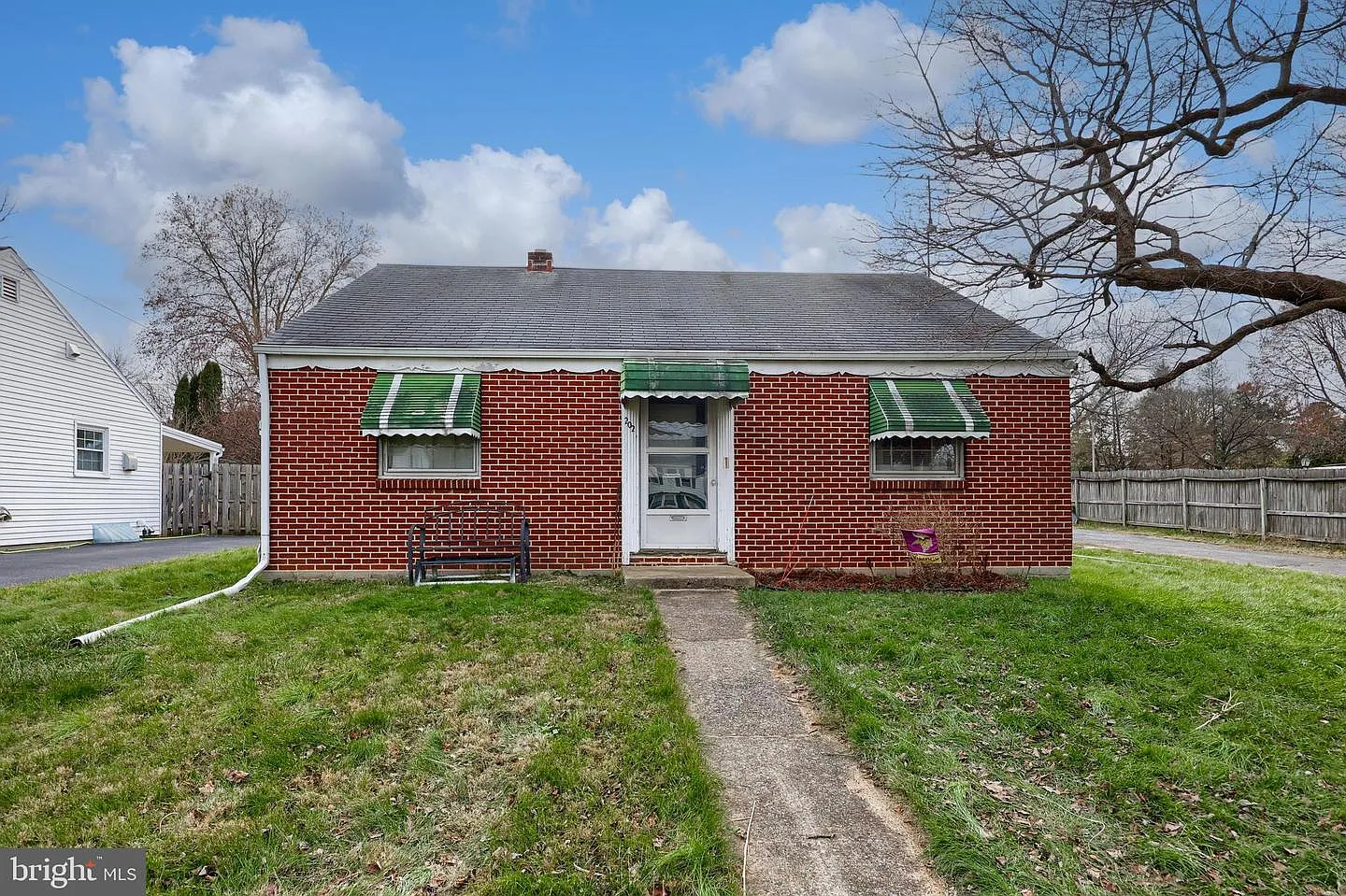 202 Elizabeth Dr photo 1