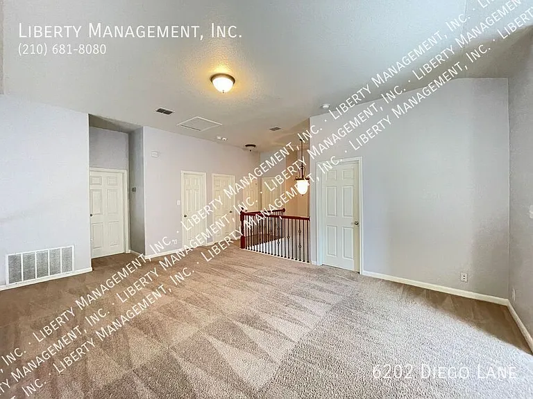 6202 Diego Ln — Photo 27