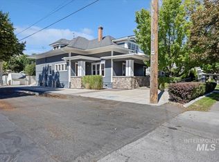 727 Shoshone St N, Twin Falls, ID 83301