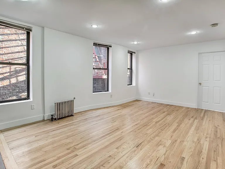 136 E 96th St #5B — Photo 3