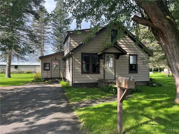 227 Esther St, Herkimer, NY 13350
