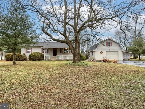 22 Silvertown Rd, Jonestown, PA 17038