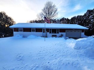 1003 S Harrison St, Lancaster, WI 53813