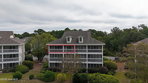 3350 Club Villas Dr Photo 1