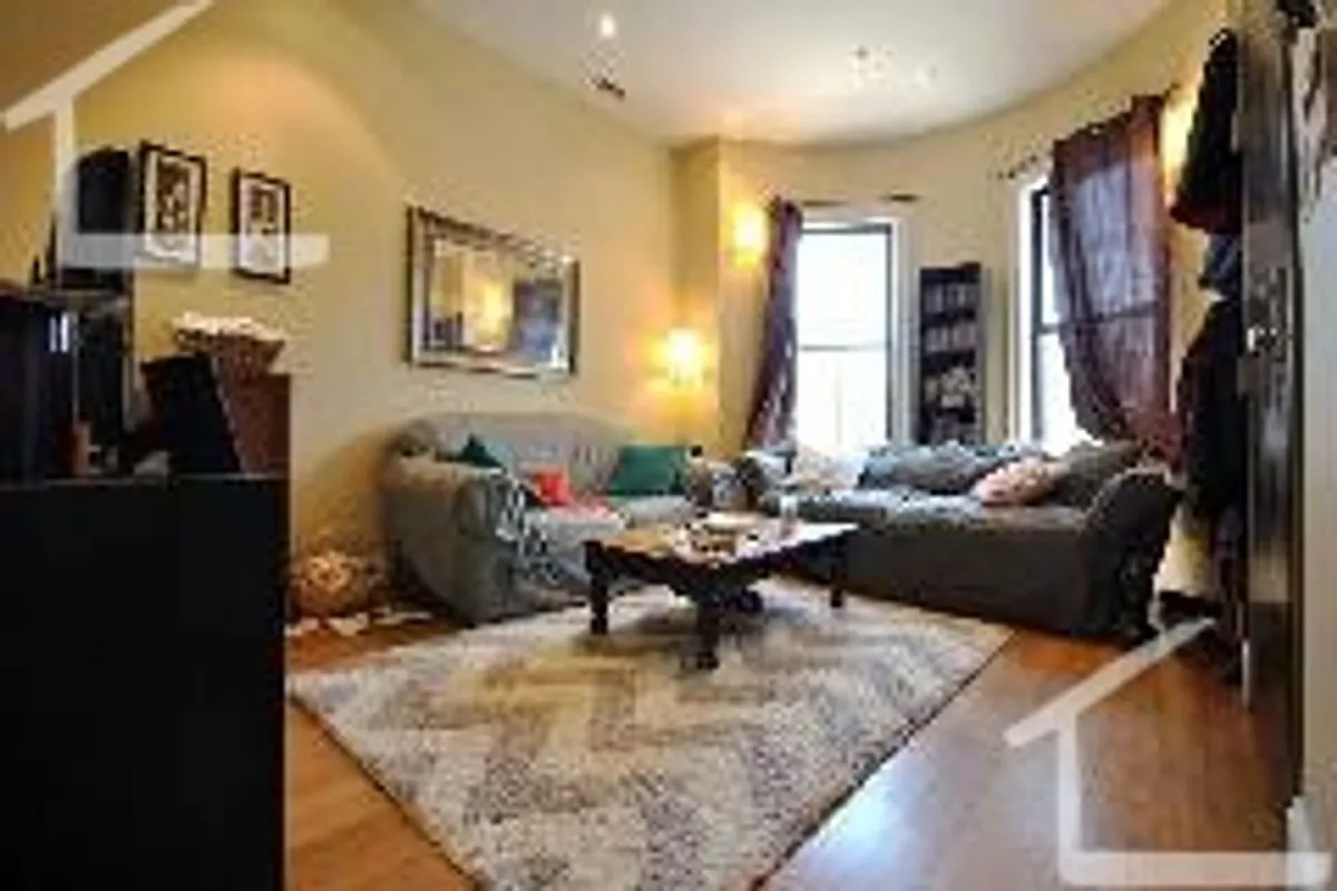 Building Photo - 6 Cortes St #2