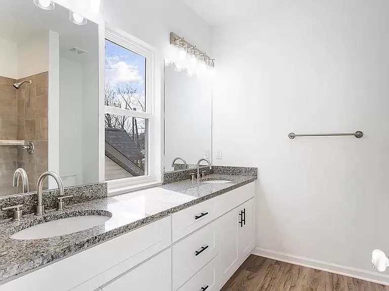 35 Marble St — Photo 14
