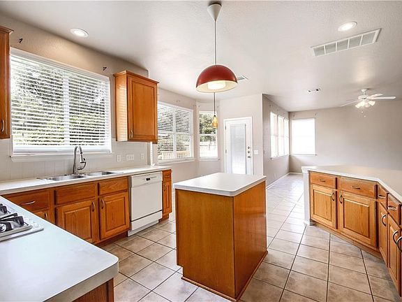 5th image of 2313 Arnie Ln