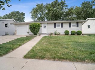 1812 Fort Jesse Rd, Normal, IL 61761