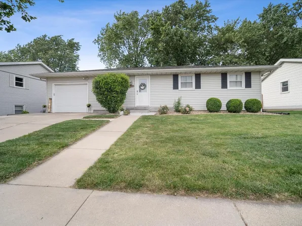 1812 Fort Jesse Rd, Normal, IL 61761