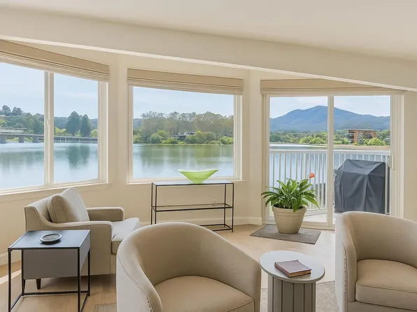 160 Seminary Drive #2C, Mill Valley, CA 94941